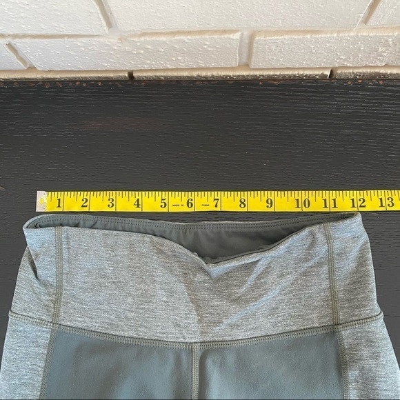 Athleta Colorblock Revelation Tight Sz S Small Jasper Green/Luminous Green - Picture 5 of 8